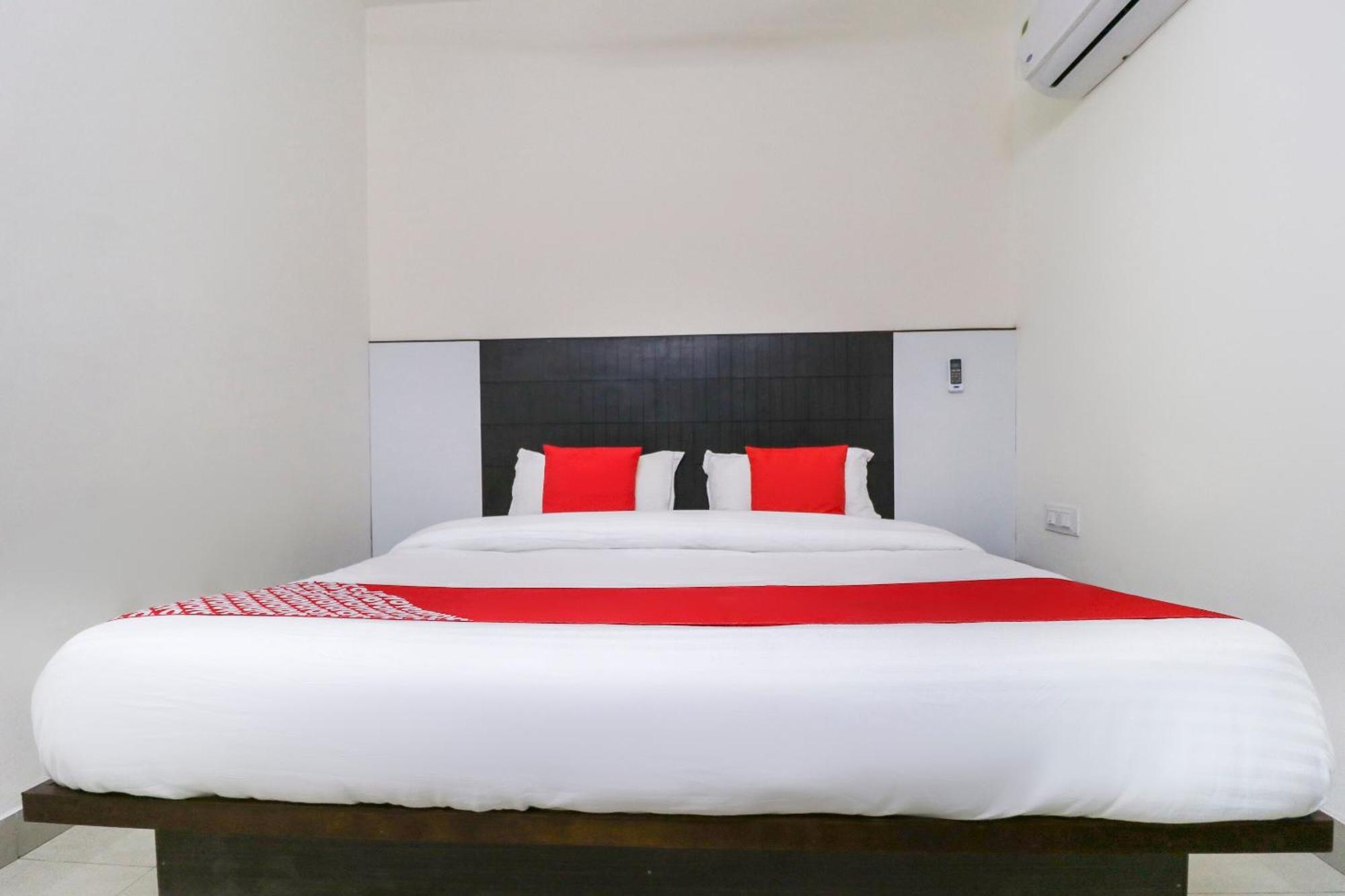Hotel O Red Ark Landran المظهر الخارجي الصورة